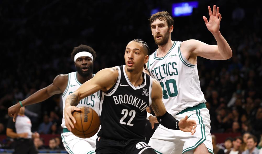 边路进攻和 边路进攻和